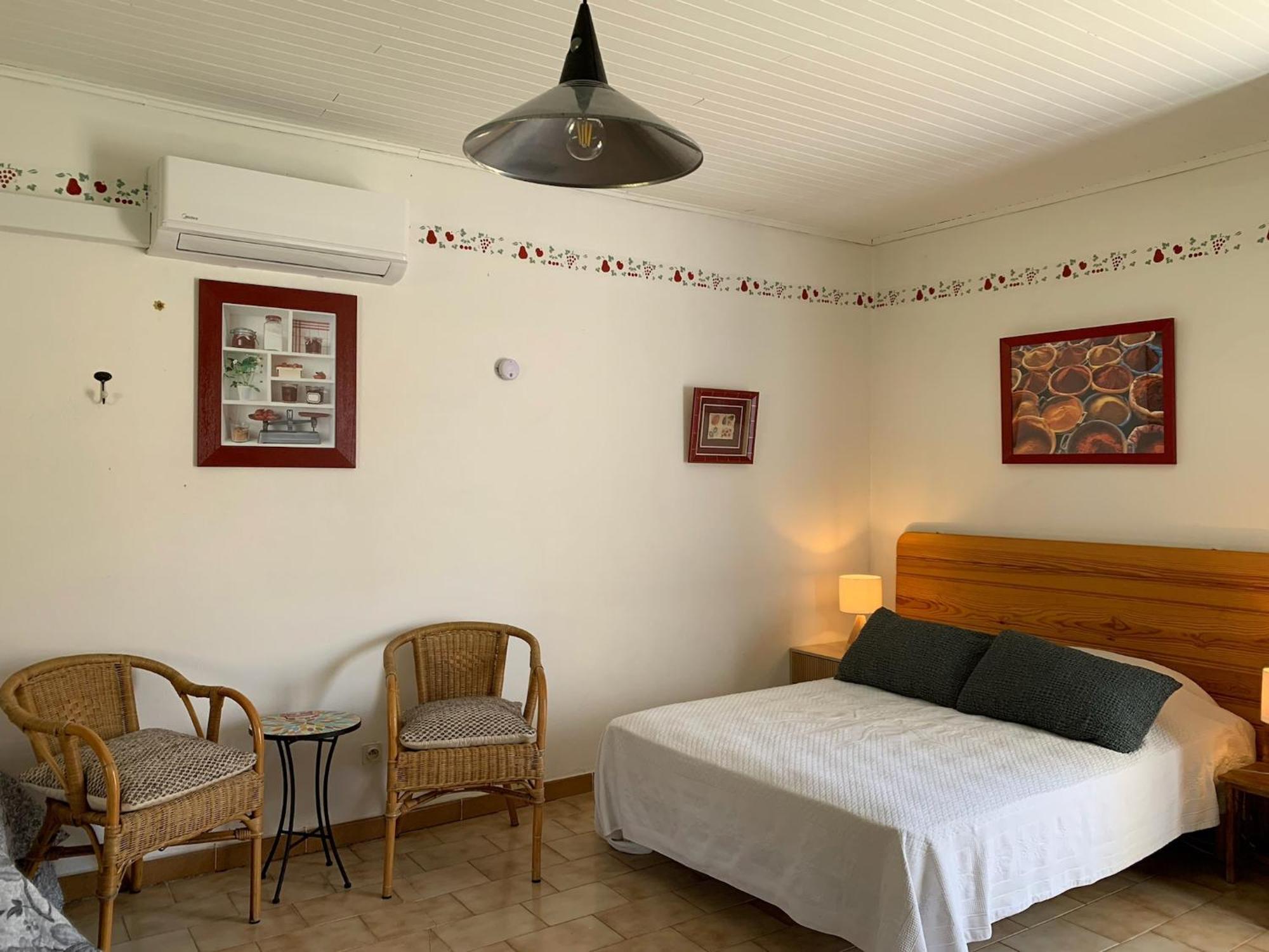Gite La Loge 142 Route De Carpentras 84210 Венаск Экстерьер фото